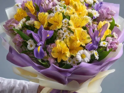 Букет с альстромериями «Солнечная вспышка»