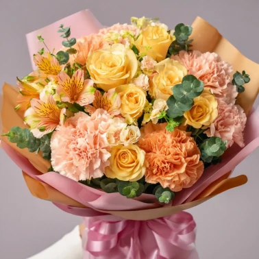 Букет с гвоздиками «Солнечный закат»