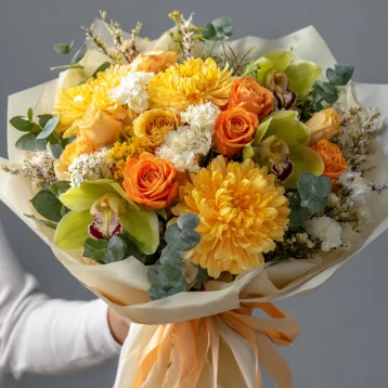 Букет с хризантемами «Классика тепла»