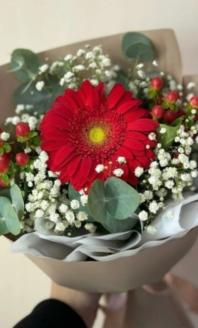 Красный акцент букета