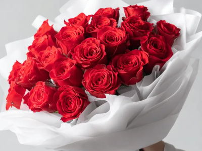 Красные розы «Пламя любви»