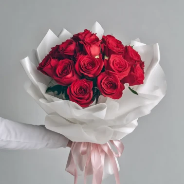Красные розы «Страсть мгновения»